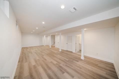 215 Ross Place Westfield NJ 07090