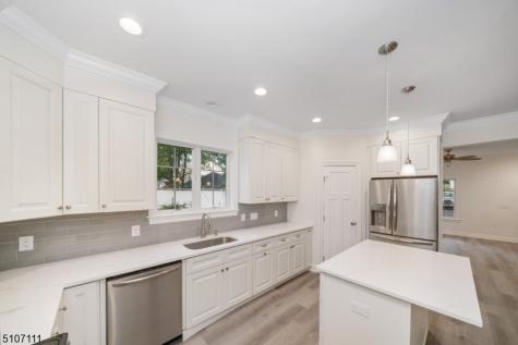 215 Ross Place Westfield NJ 07090