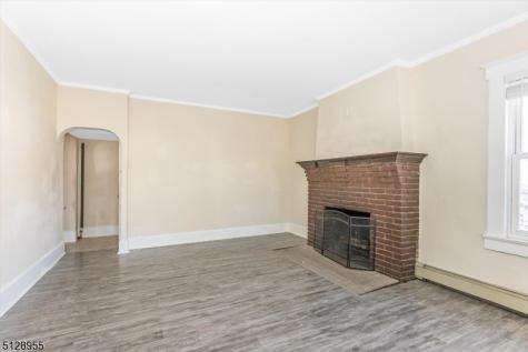 105 Centre Street Nutley NJ 07110