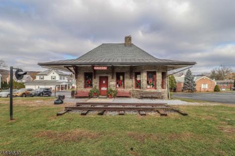 15 Academy Street Califon NJ 07830