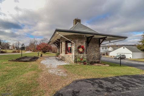 15 Academy Street Califon NJ 07830